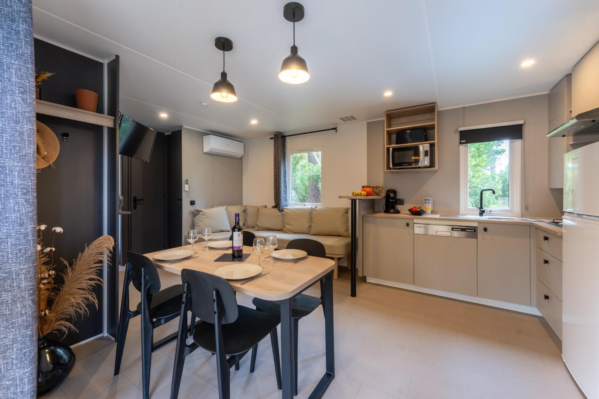 Camping Les Ourmes 乌尔坦湖 外观 照片